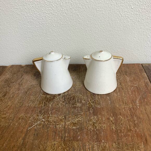 Vintage Japan Floral & Gold kettle Coffee Pot Salt & Pepper Shakers - Picture 3 of 7